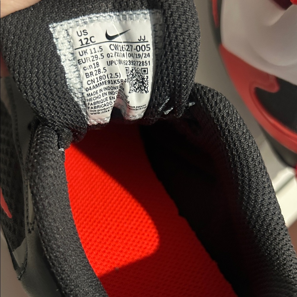 New, Nike Kids 12c Air Max Little Boy Tennis Shoe Black and Red Athletic Sneaker - Picture 6 of 7